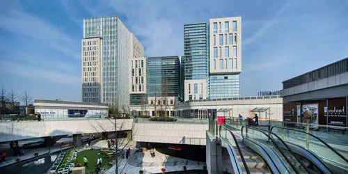 中环协信天地坐镇上海中环,南北高架,地铁1号线之黄金要塞,与市北