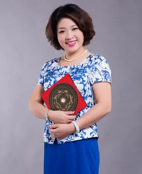 美女风水大师 黄韵菱