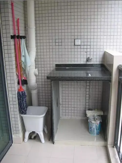 阳台拖把池这样装既实用又美观