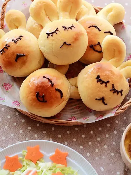 周末,来世纪新城赴一场萌兔面包diy的甜香之旅!