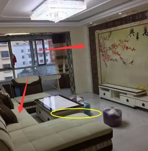 看看婆婆给我装修的房子,比我想象中的更土气更丑陋!好烦躁!