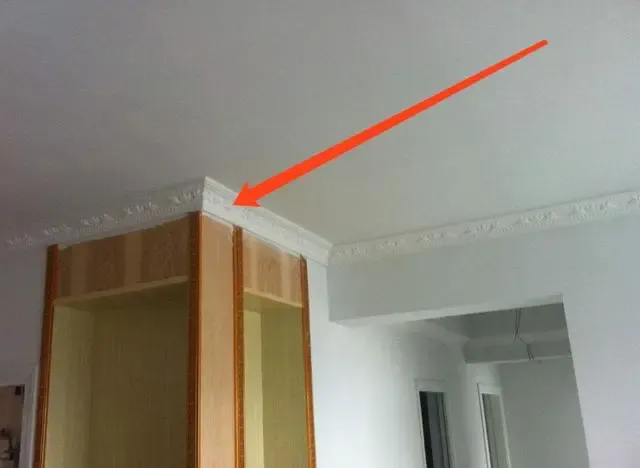 越来越多人客厅不吊顶了,现在流行这样走一圈线,又省钱又漂亮