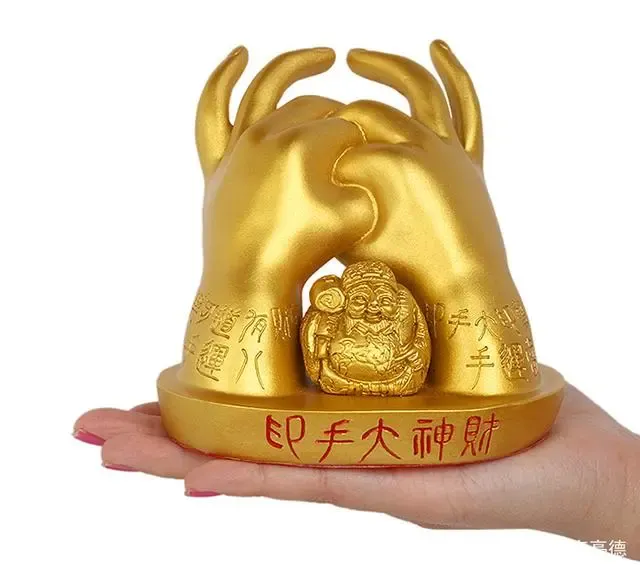 招财大手印大黑天财神的供奉注意事项:1,大黑天可以放在厨房,大厅